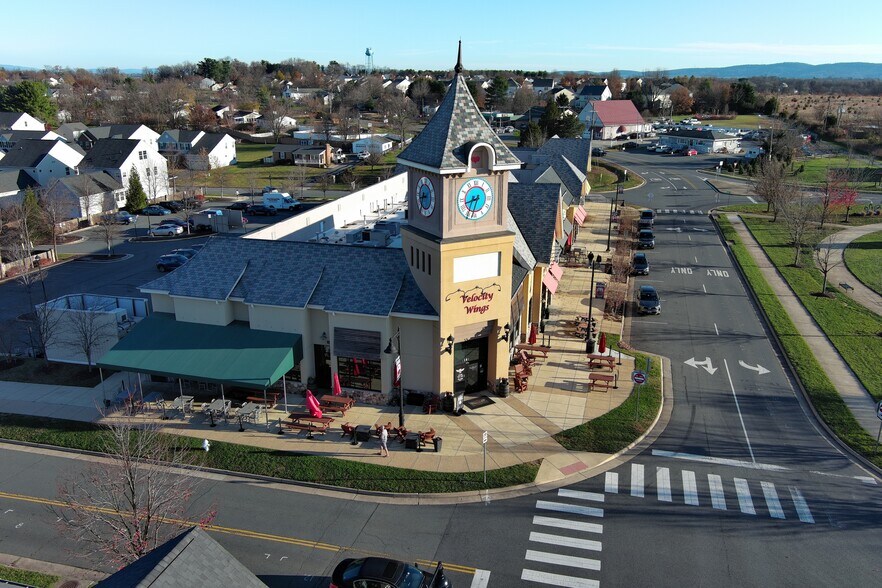 More Photos Of 20 Town Center Dr, Lovettsville Storefront For Lease