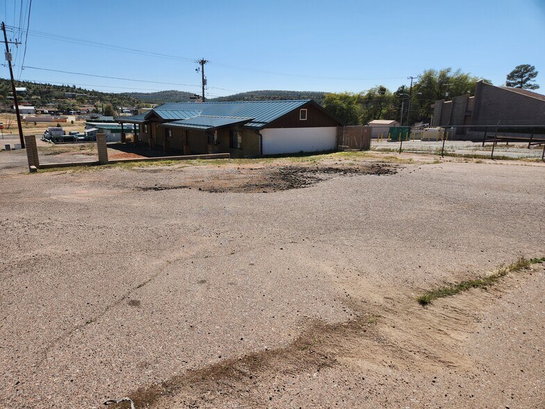 More Photos Of 704 S Meadow St, Payson Office For Sale