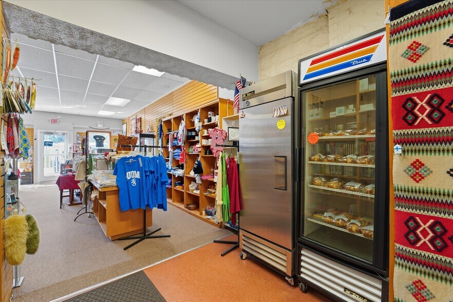 More Photos Of 316 High St, Fairport Harbor Storefront For Sale