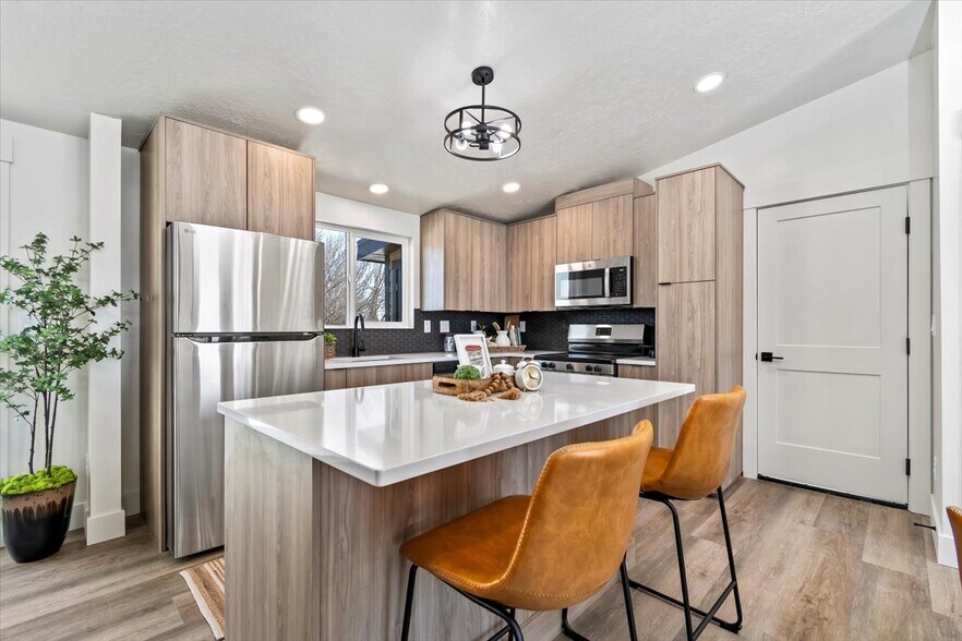 More Photos Of 362-436 W London St, Middleton Manufactured Housing Mobile Home Park For Sale