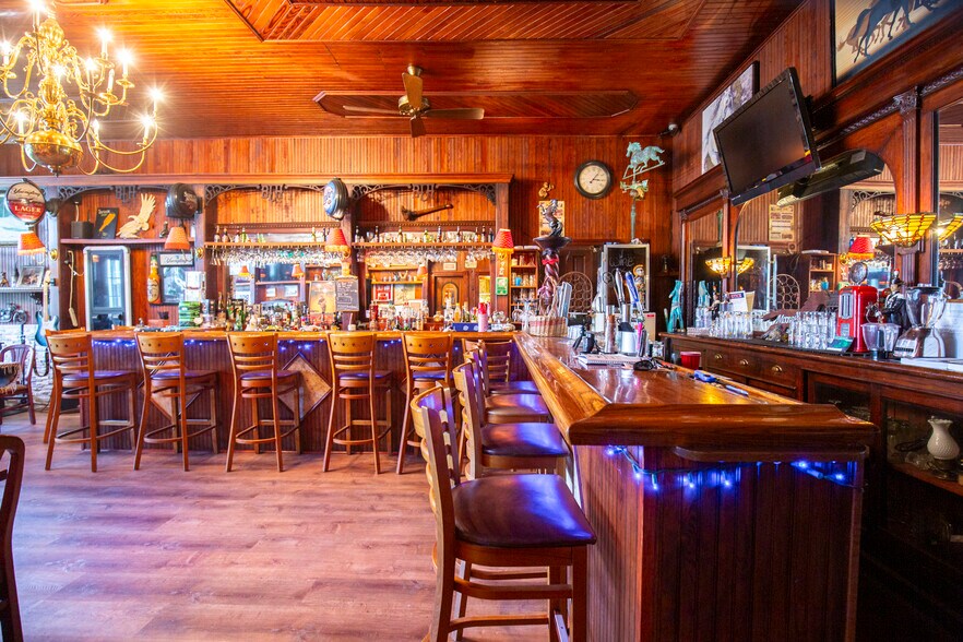 More Photos Of 87 Milanville Rd, Beach Lake Hotel For Sale