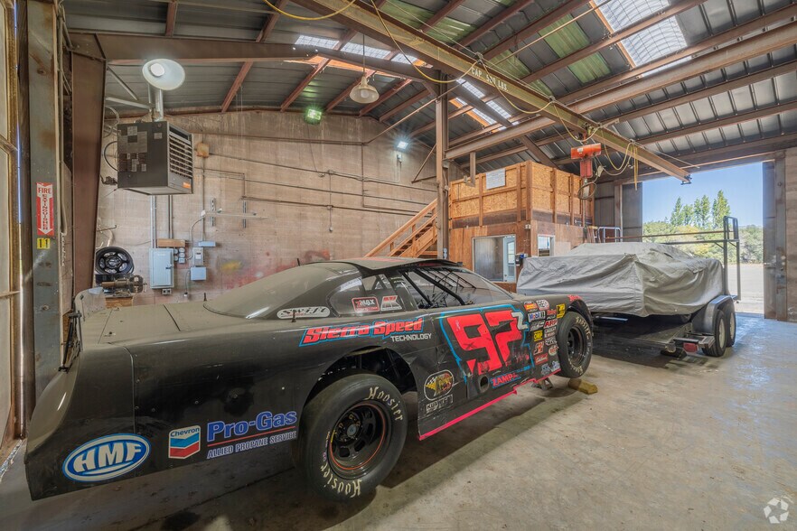 More Photos Of 2301 Napa Vallejo Hwy, Napa Manufacturing For Lease