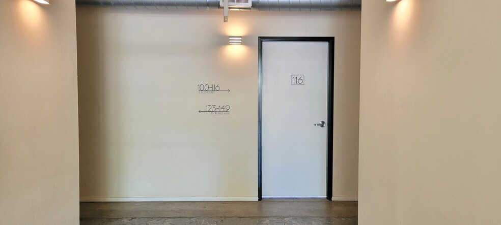 More Photos Of 120 Saint Louis Ave, Fort Worth Office For Sale