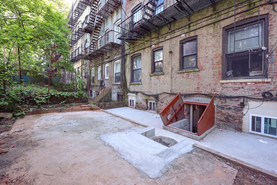 More Photos Of 543 49th St, Brooklyn Apartments For Sale