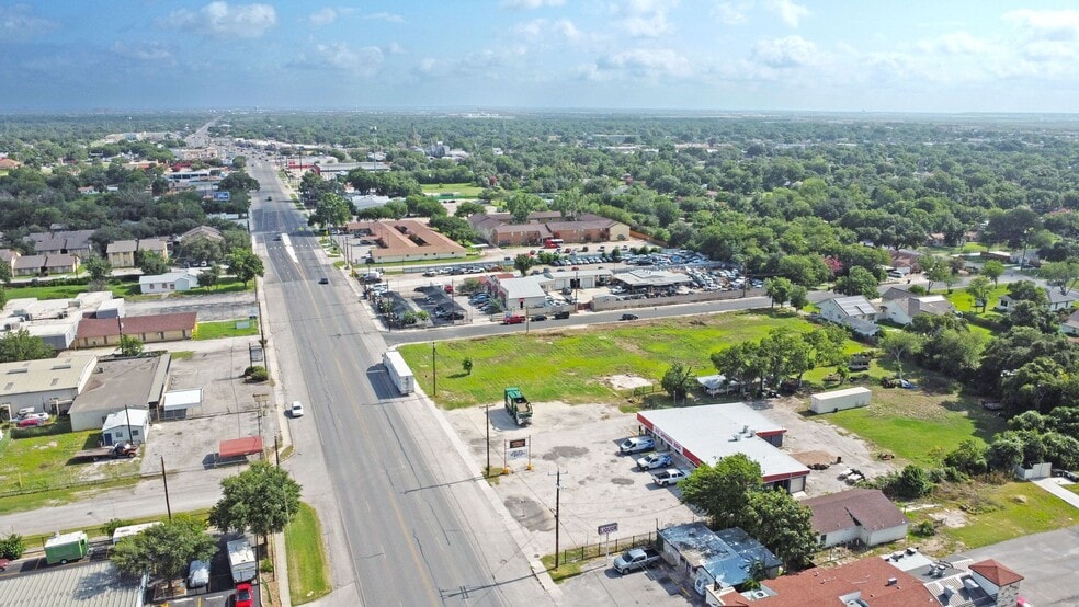 More Photos Of S 2162 S WW White Rd, San Antonio Restaurant For Sale