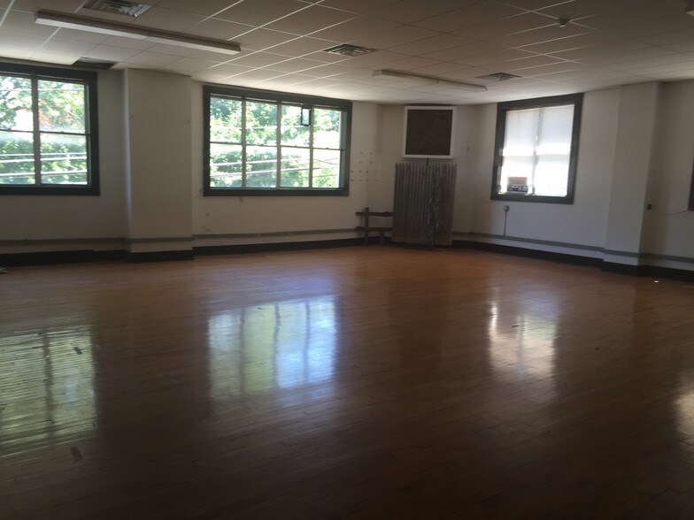 More Photos Of 107 Central Ave, Ridgefield Park Office For Lease