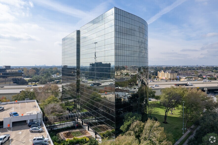 More Photos Of 13430 Northwest Fwy, Houston Office For Lease