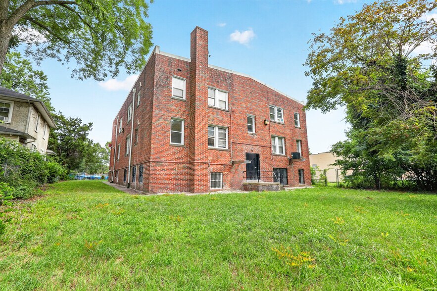 More Photos Of 3639 Martin Luther King Jr. Ave SE, Washington Apartments For Sale