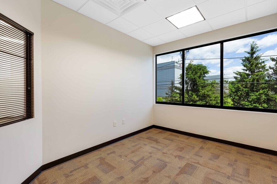 More Photos Of 230 North St, Danvers Medical For Lease