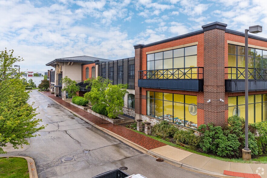 More Photos Of 2770-2860 S Highland Ave, Lombard Unknown For Lease