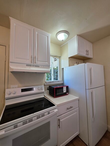 More Photos Of 541-553 Admiral Callaghan Ln, Vallejo Apartments For Sale