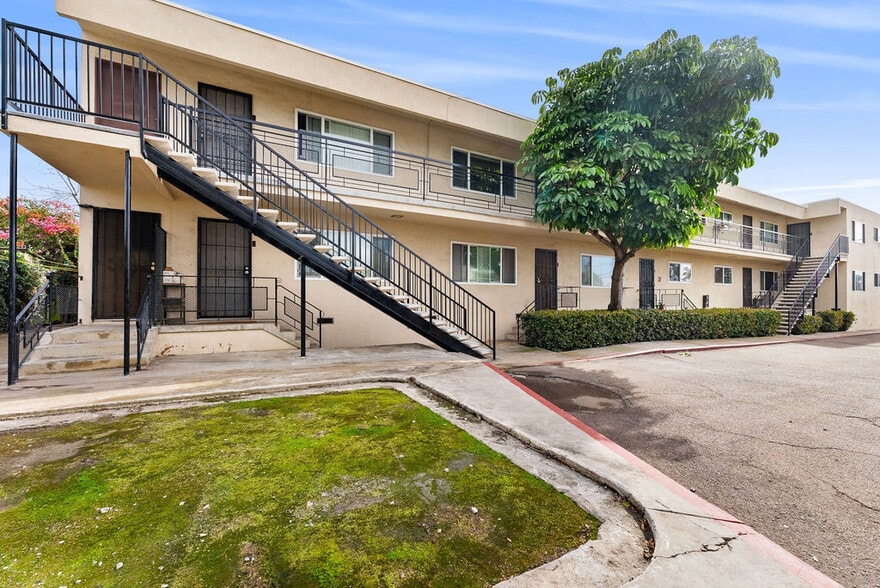 Primary Photo Of 4415 Rosebud Ln, La Mesa Apartments For Sale