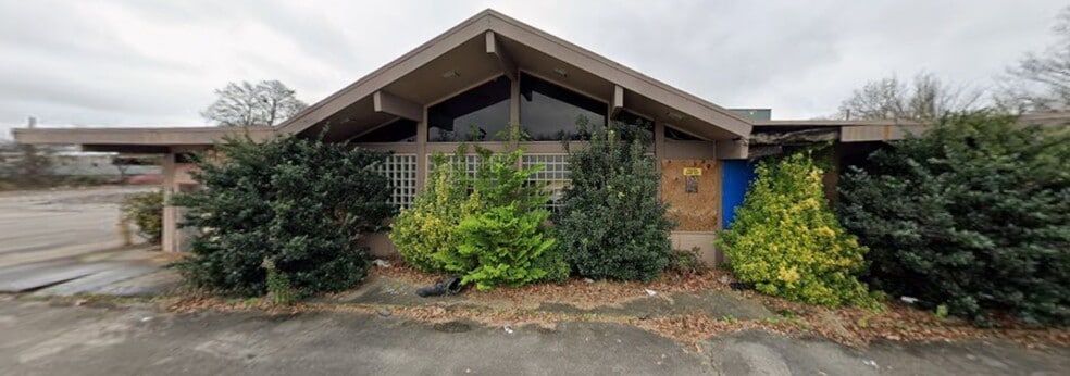 More Photos Of 1037 3rd Ave W, Birmingham Freestanding For Sale