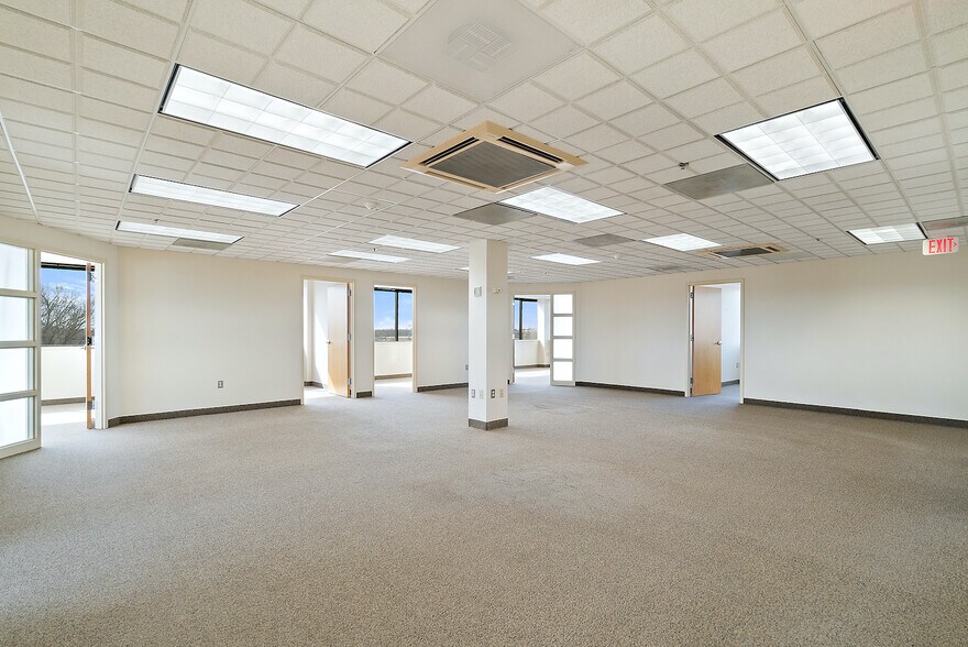 More Photos Of 4221 Walney Rd, Chantilly Office For Lease