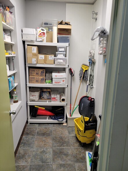 More Photos Of 21-23 S La Grange Rd, La Grange Storefront Retail Office For Sale