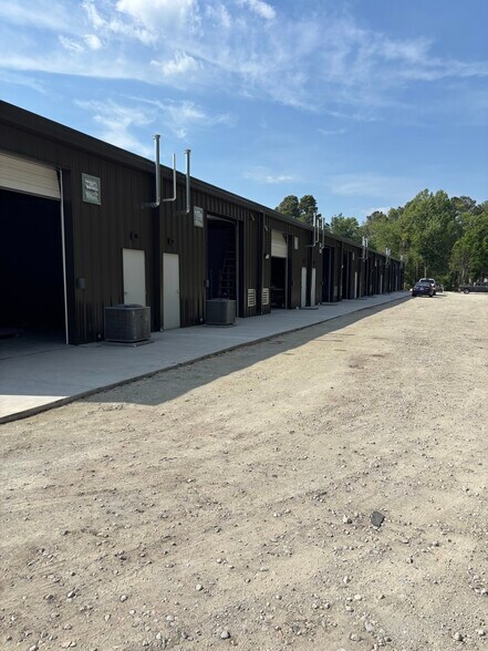 More Photos Of 823 Bell Fork Rd, Jacksonville Warehouse For Lease
