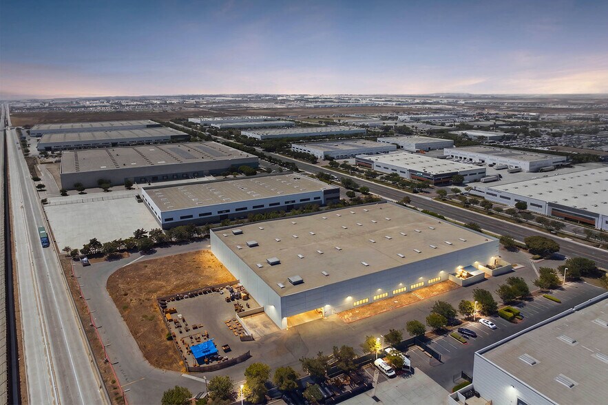 Primary Photo Of 8753 Kerns St, San Diego Warehouse For Sale