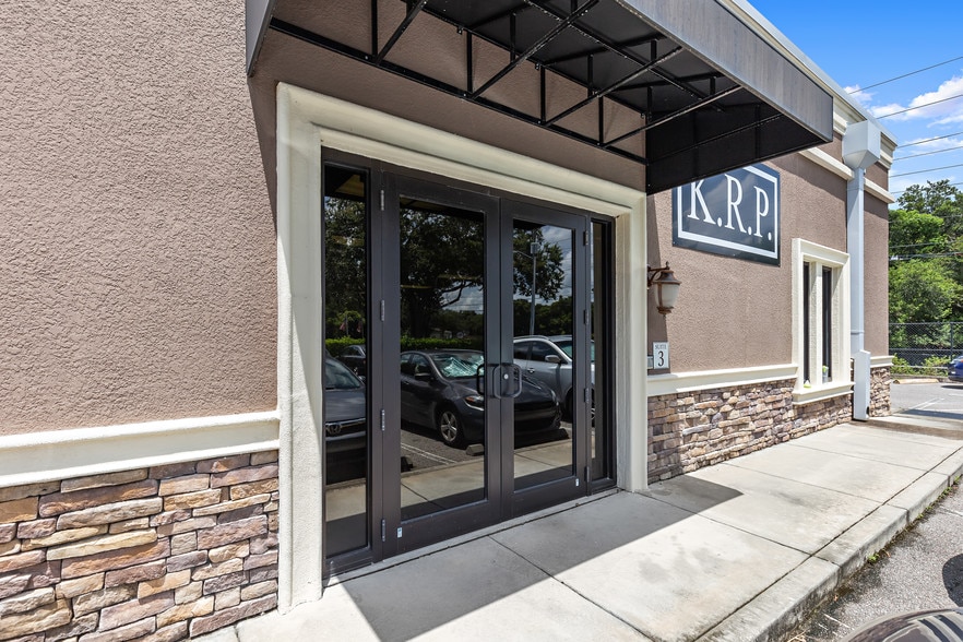 More Photos Of 31201 US Highway 19 N, Palm Harbor Medical For Lease