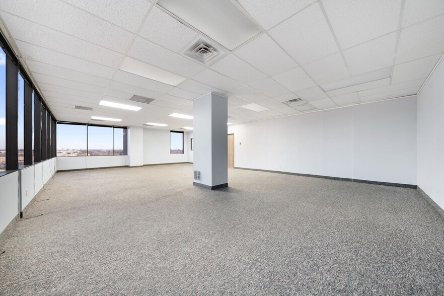 More Photos Of 1925 E Belt Line Rd, Carrollton Office For Lease
