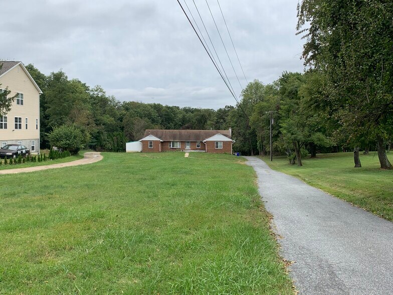 More Photos Of 5621 Tricross Dr, Columbia Assisted Living For Lease