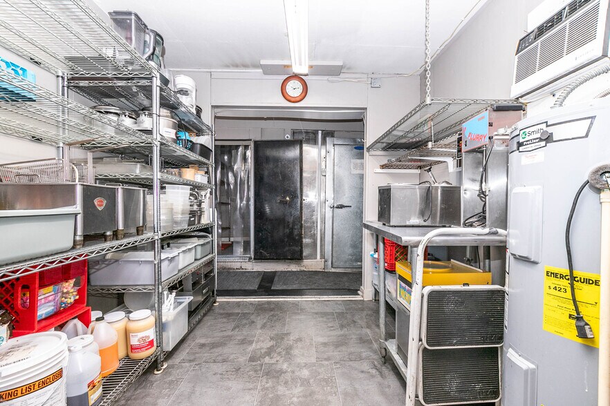 More Photos Of 961 E High St, Hicksville Restaurant For Sale