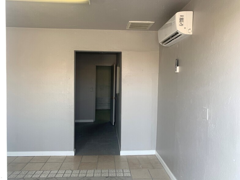 More Photos Of 2715 Highway 95, Bullhead City Self Storage For Lease