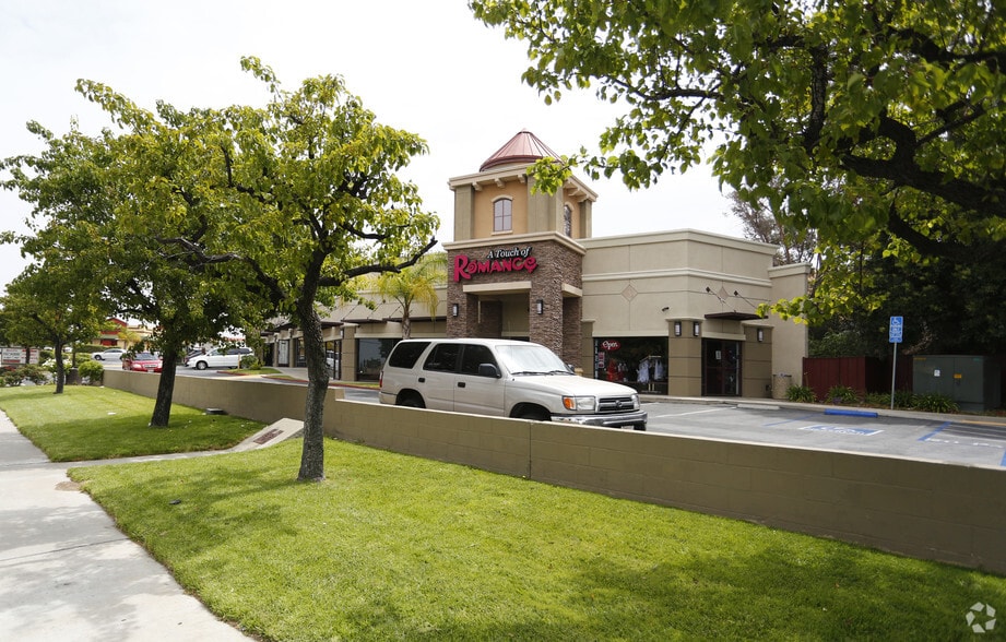 More Photos Of 23026-26485 Bouquet Canyon Rd, Santa Clarita Unknown For Lease