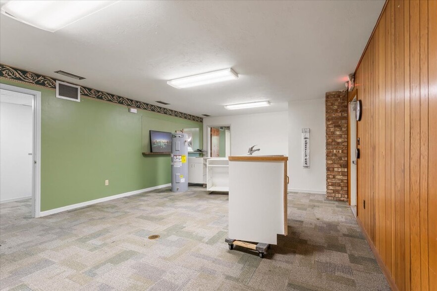 More Photos Of 7019 NW 11th Pl, Gainesville Medical For Lease