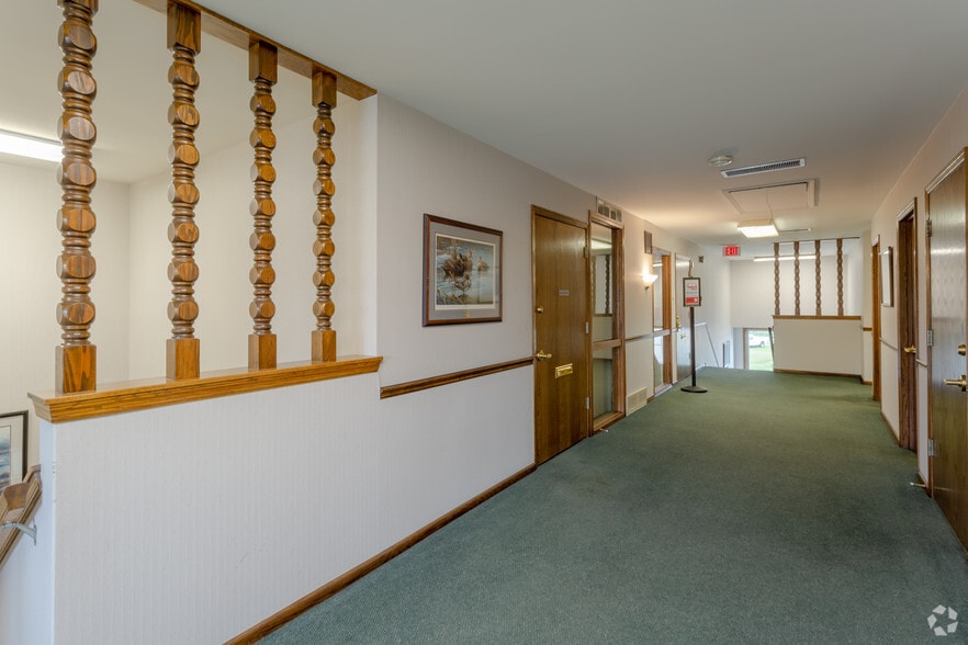 More Photos Of 11520 N Port Washington Rd, Mequon Office For Lease