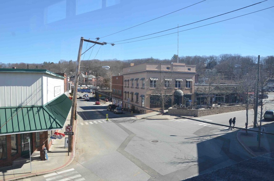 More Photos Of 112 Main St, Putnam Storefront Retail Office For Lease