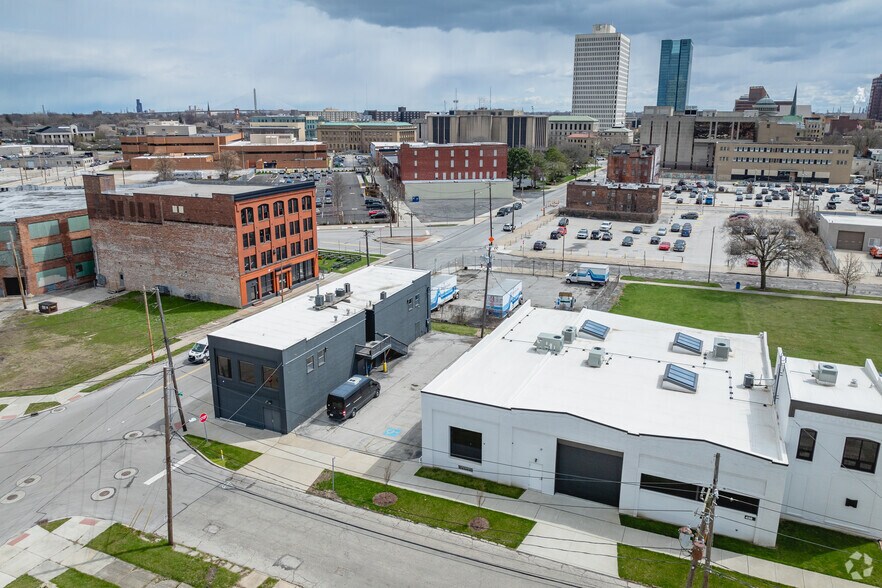 More Photos Of 1215 Jackson St, Toledo Office For Sale