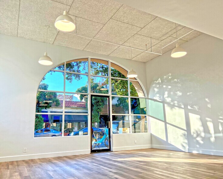 More Photos Of 1035 State St, Santa Barbara Loft Creative Space For Lease