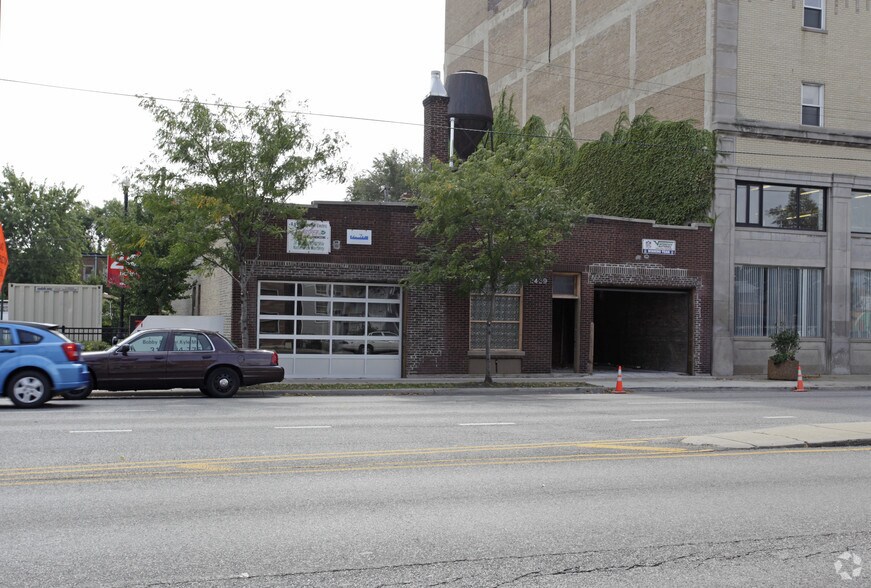 More Photos Of 2429 W Irving Park Rd, Chicago Auto Repair For Lease