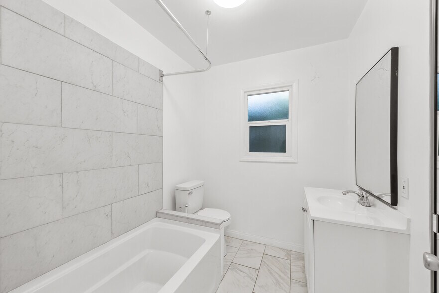 More Photos Of 8710 Sherwood Dr, West Hollywood Multifamily For Sale