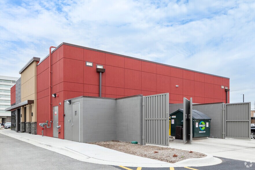 More Photos Of 2805 Mannheim Rd, Des Plaines Restaurant For Sale