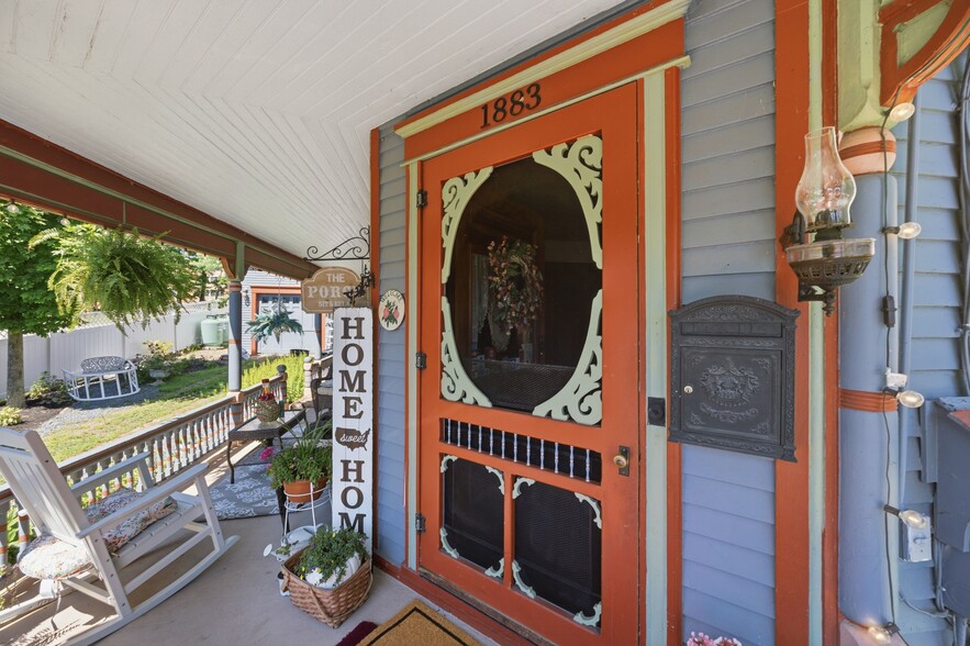 More Photos Of 8 Pleasant St, Plymouth Hospitality For Sale