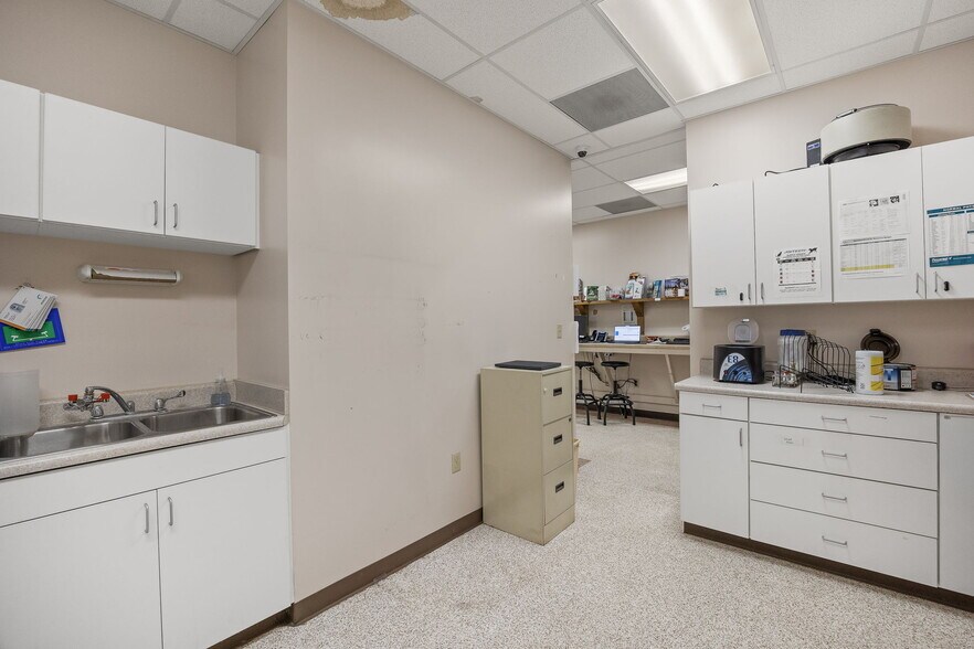 More Photos Of 20994 State Route K, Saint Joseph Office For Lease