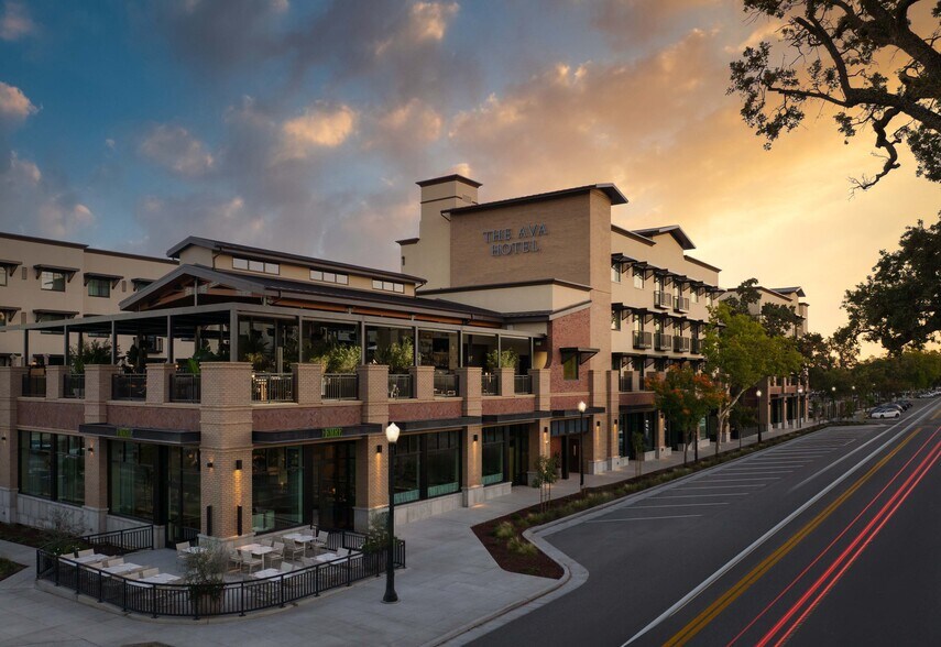 Primary Photo Of 944 Pine St, Paso Robles Hotel For Lease