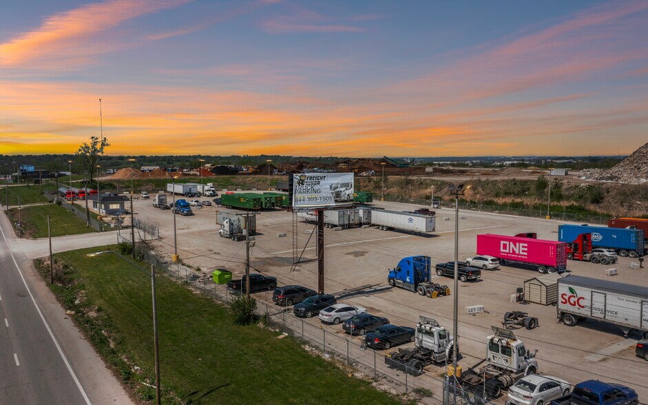 More Photos Of 7850 E US Highway 40, Kansas City Land For Lease