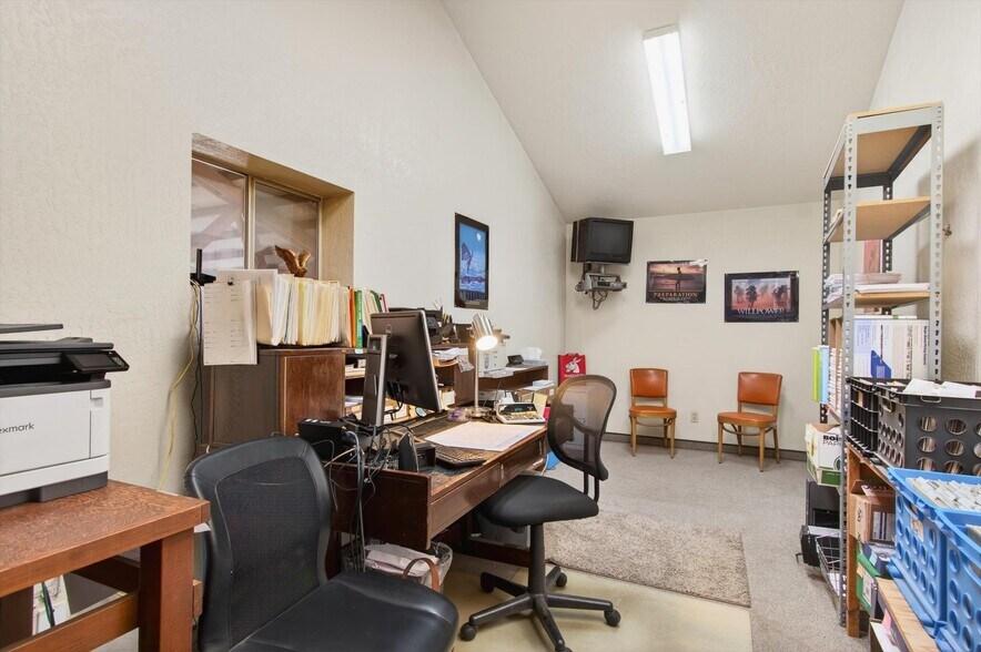 More Photos Of 305 E State Route 4, Cathlamet Auto Repair For Sale