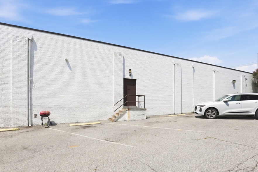 More Photos Of 716-718 Kennedy St NW, Washington Funeral Home For Sale