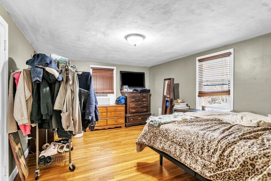 More Photos Of 371 Boston West Rt, Monson Specialty For Sale