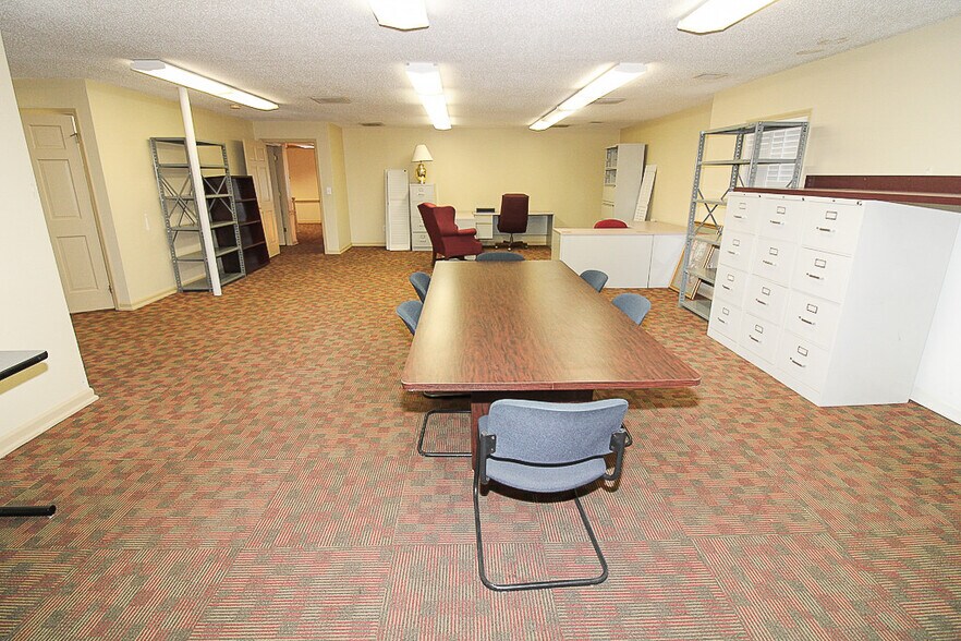 More Photos Of 330 N Cedar Bluff Rd, Knoxville Bank For Sale