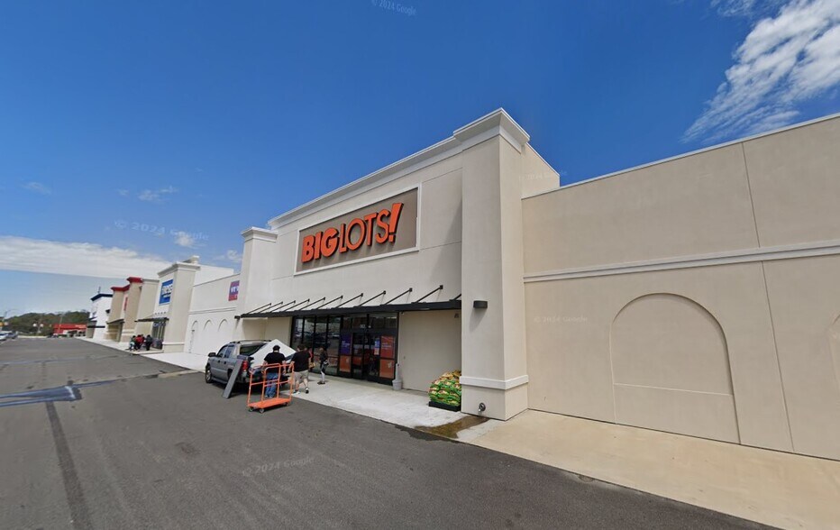 More Photos Of 922 River Falls St, Andalusia Unknown For Lease