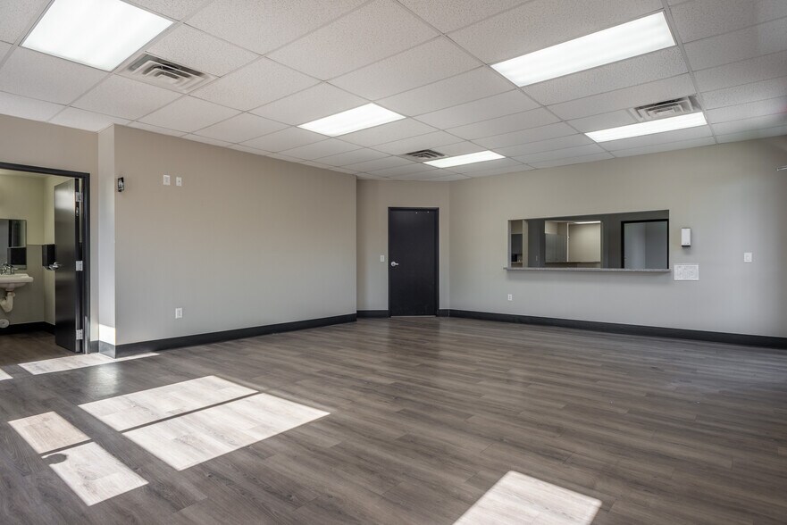 More Photos Of 8480 S Eastern Ave, Las Vegas Medical For Lease