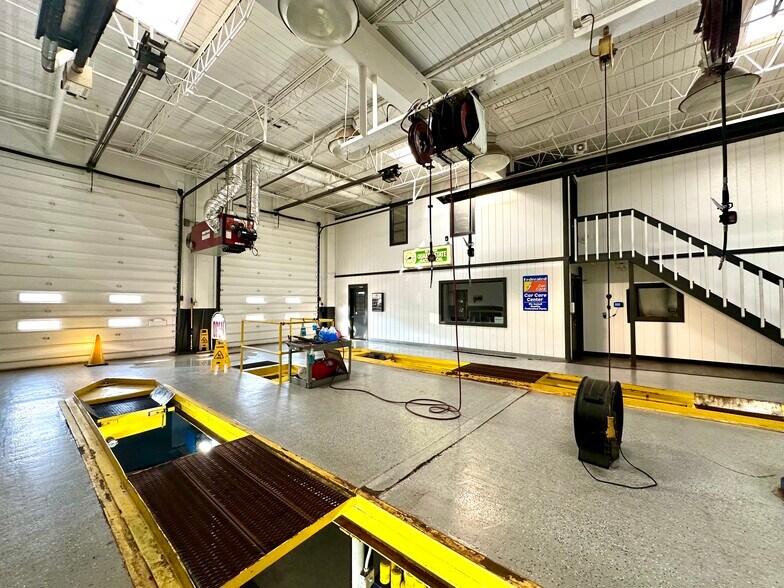 More Photos Of 2821 Garland St, Niles Auto Repair For Sale