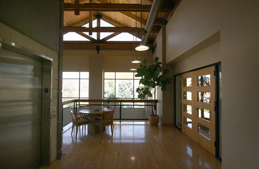 More Photos Of 5250 Hahns Peak Dr, Loveland Office For Lease