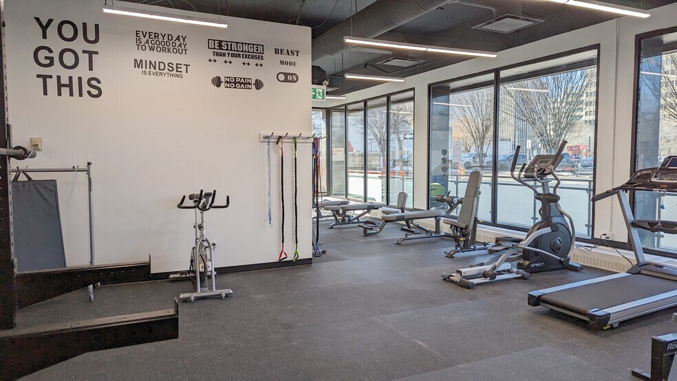 More Photos Of 10055 106th St NW, Edmonton Office For Lease