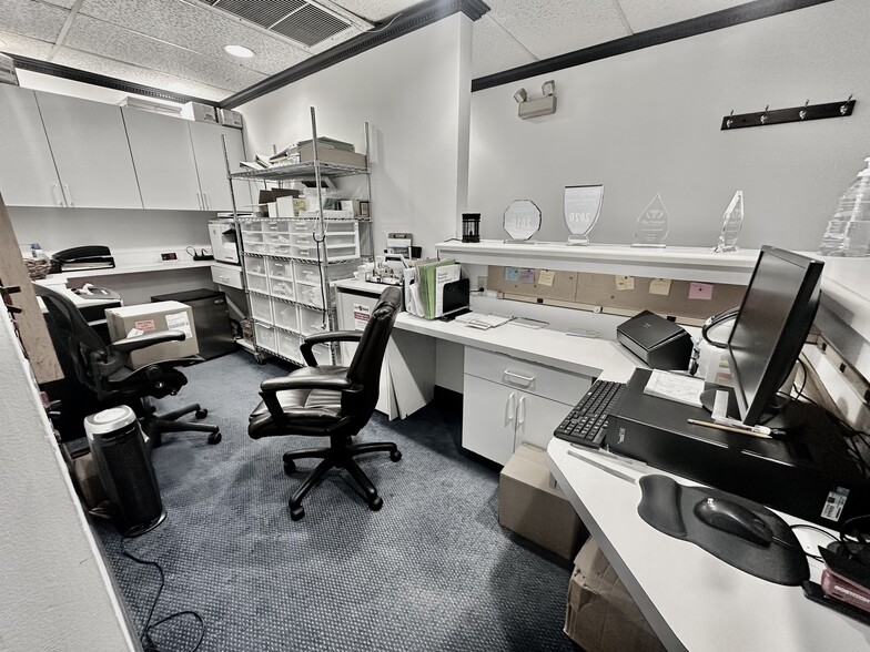 More Photos Of 40 E Putnam Ave, Cos Cob Medical For Lease