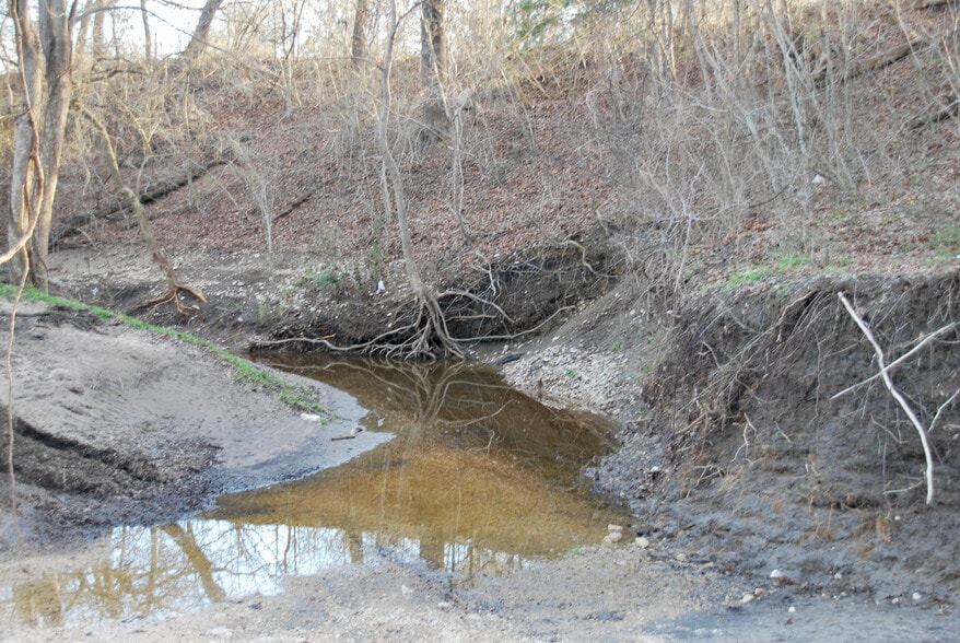 More Photos Of 900 Old Lytton Springs Rd, Lockhart Land For Sale